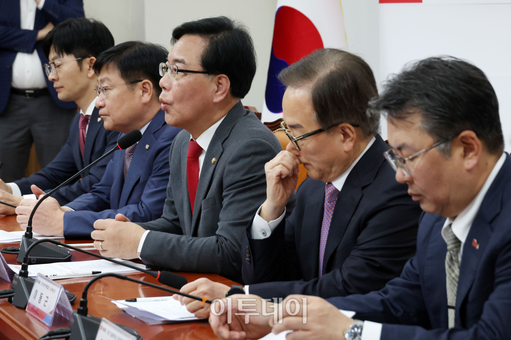 ▲송언석 국민의힘 원내대표가 15일 서울 여의도 국회에서 열린 경제계 노동현안 간담회에서 발언을 하고 있다. 고이란 기자 photoeran@