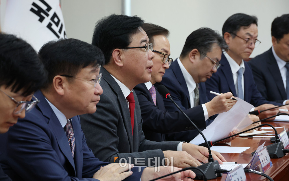 ▲송언석 국민의힘 원내대표가 15일 서울 여의도 국회에서 열린 경제계 노동현안 간담회에서 발언을 하고 있다. 고이란 기자 photoeran@