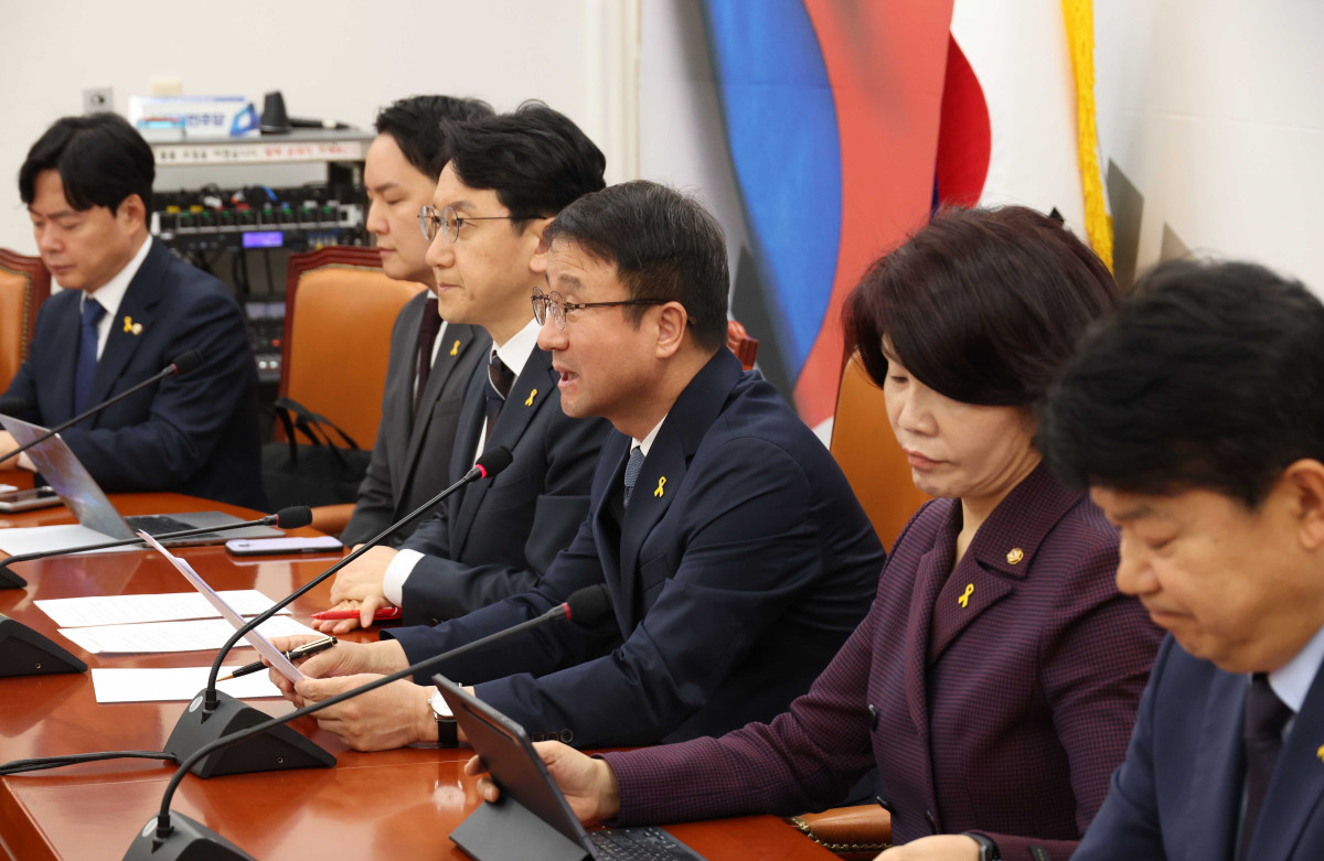 ▲한병도 더불어민주당 원내대표가 16일 오전 서울 여의도 국회에서 열린 정책조정회의에서 발언을 하고 있다. 사진=뉴시스
