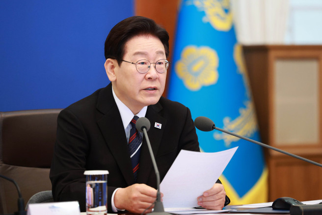 ▲이재명 대통령이 16일 청와대에서 열린 수석보좌관회의에서 발언하고 있다. (연합뉴스)