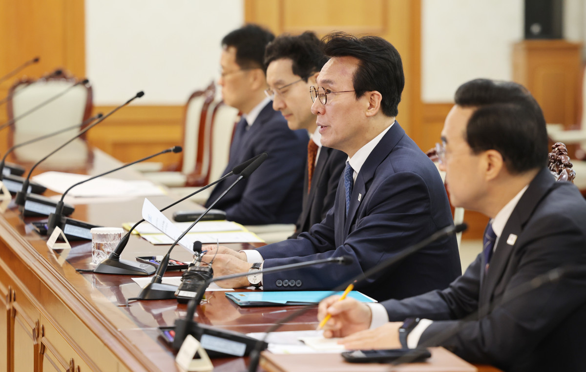 ▲김민석 국무총리가 21일 서울 광화문 정부서울청사에서 열린 전남광주통합특별시 출범 준비상황 점검회의에서 발언하고 있다. (연합뉴스)
