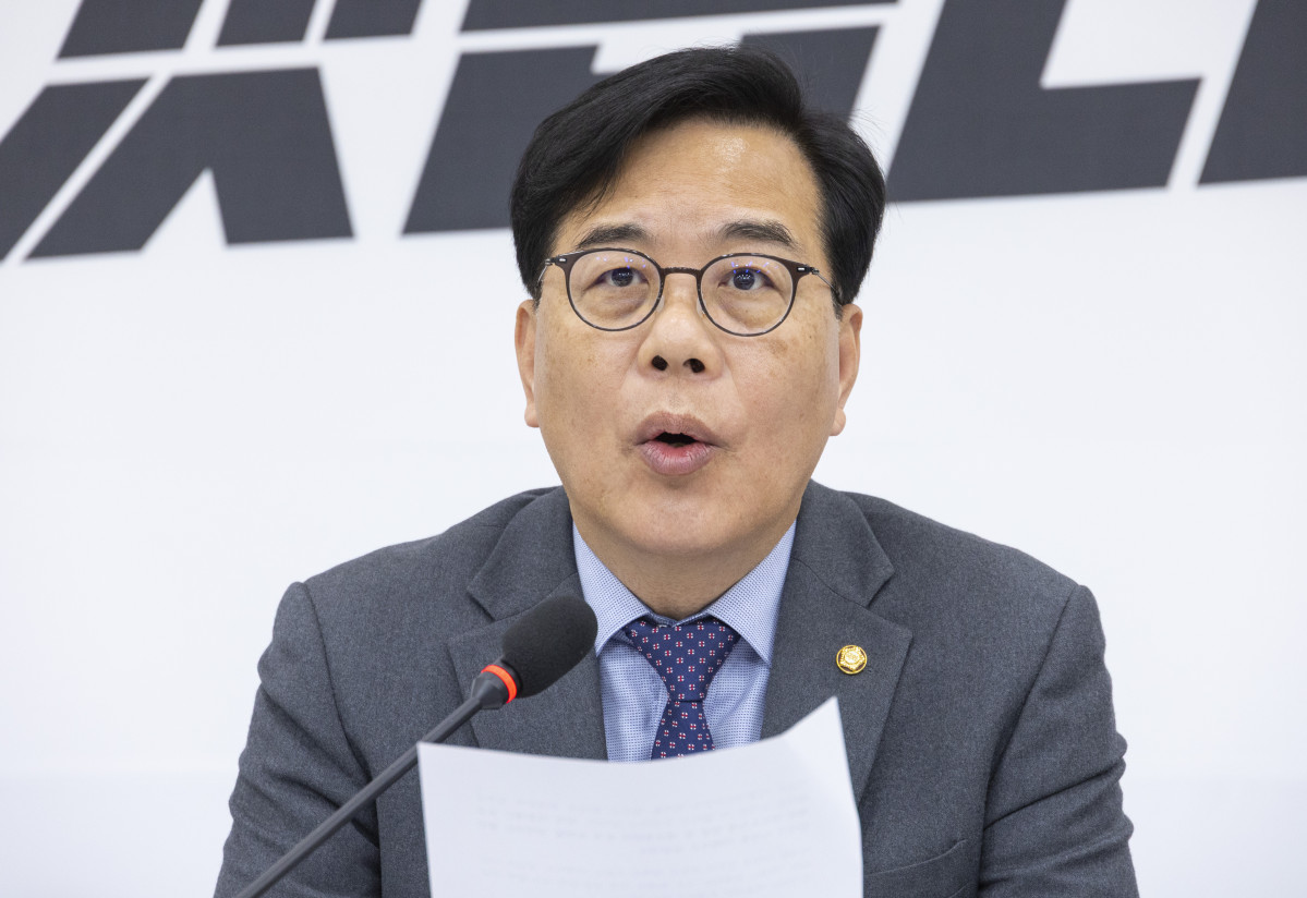 ▲국민의힘 송언석 원내대표가 22일 국회에서 기자간담회를 하고 있다. (연합뉴스)