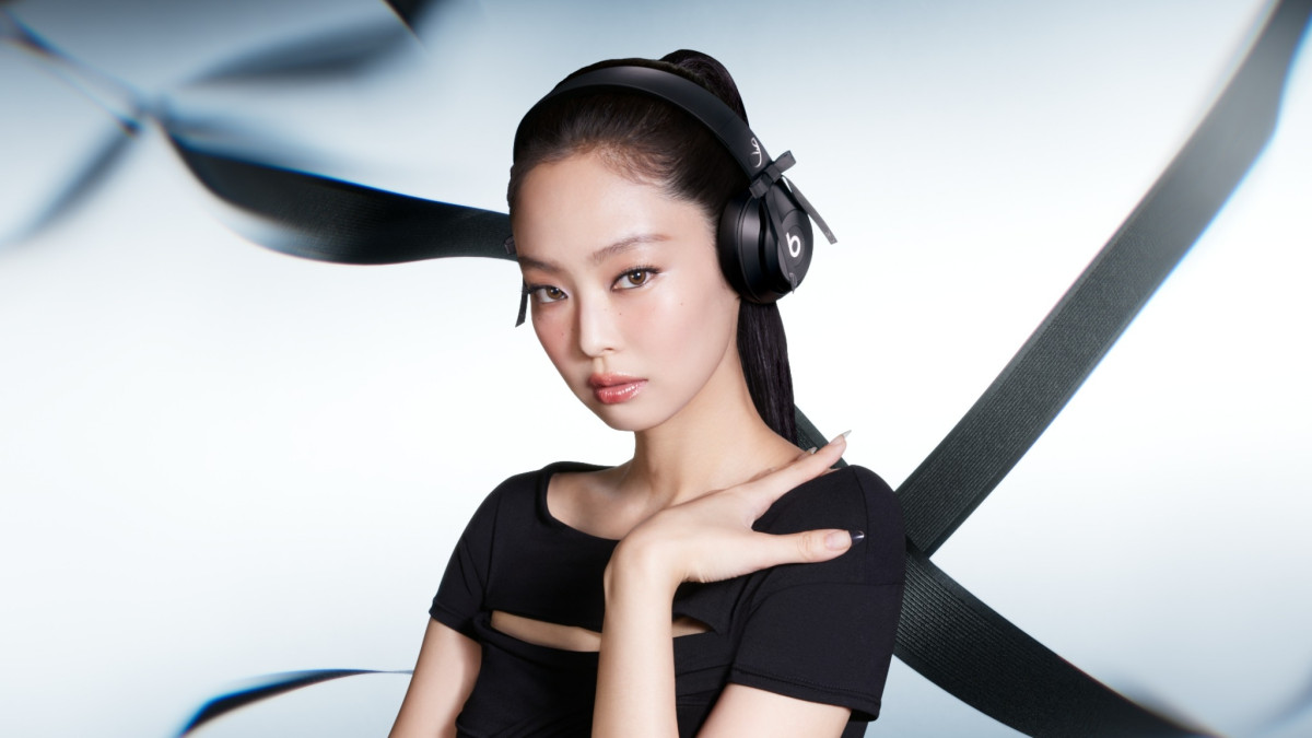 ▲Beats Solo 4 – JENNIE Special Edition in Onyx Black (사진제공=비츠)