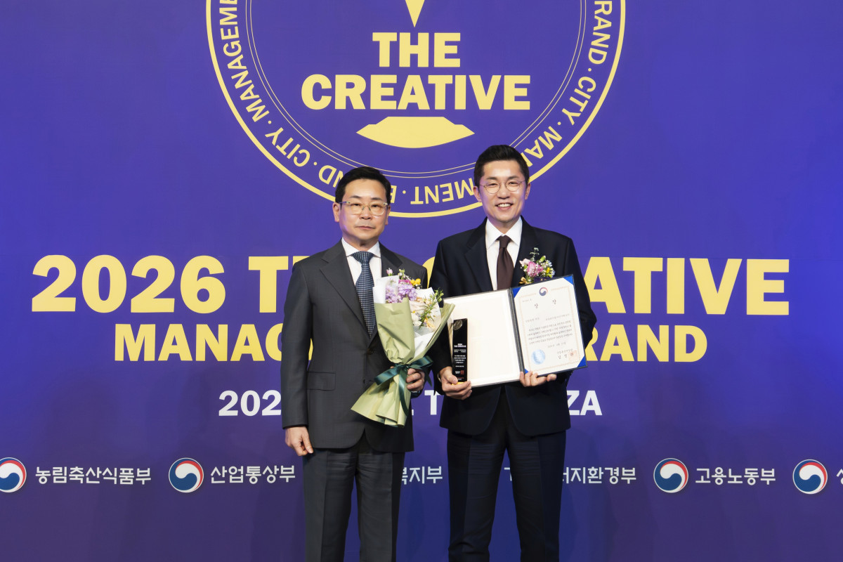 ▲김상민 부산디지털자산거래소 비단(Bdan) 대표가 23일 서울 중구 더플라자호텔에서 개최된 ‘2026 창조경영 대상’ 시상식에서 산업통상부 장관상을 수상했다. (사진=부산디지털자산거래소 비단(Bdan))