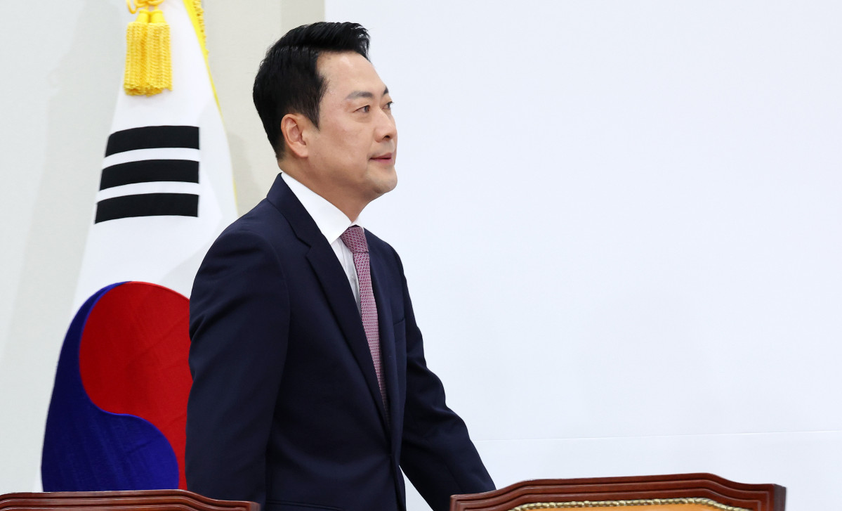 ▲국민의힘 장동혁 대표가 23일 국회에서 열린 최고위원회의에 입장하고 있다. (연합뉴스)