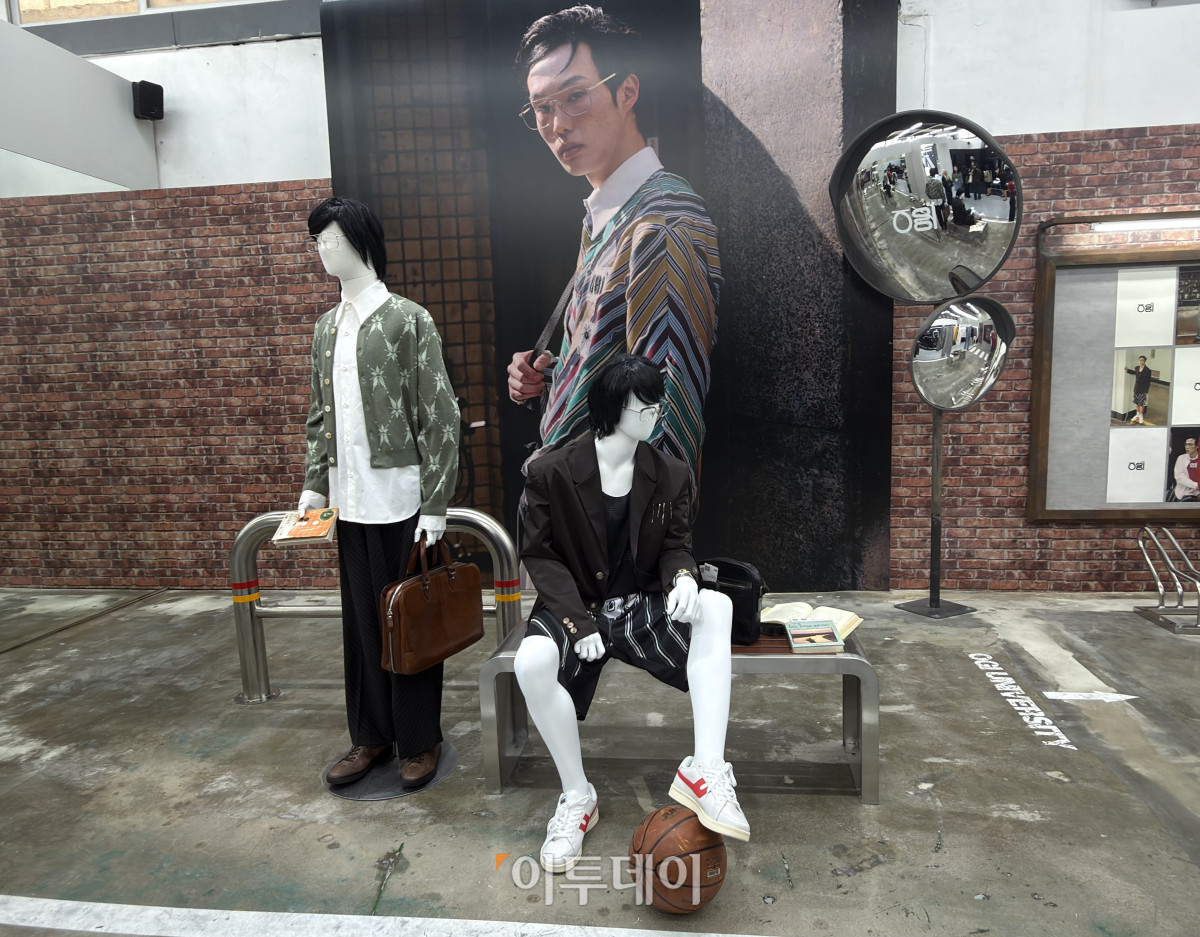 ▲권소윤, 박소현 디렉터의 오기(OGI). 전통과 개인의 경험을 잇는 과정을 통해 새로운 패션의 방향을 제안한다. (황민주 기자 minchu@)