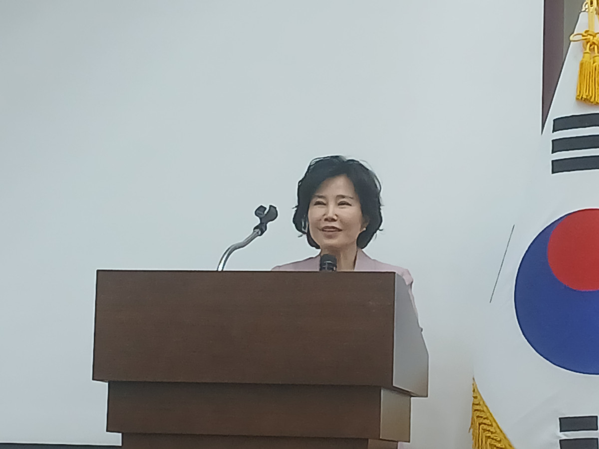▲김은경 서금원장이 27일 국회의원회관 제1소회의실에서 개최된 ‘국민의 금융기본권 실현을 위한 정책토론회'에서 축사를 하고 있다. (박민석 기자 mins@)