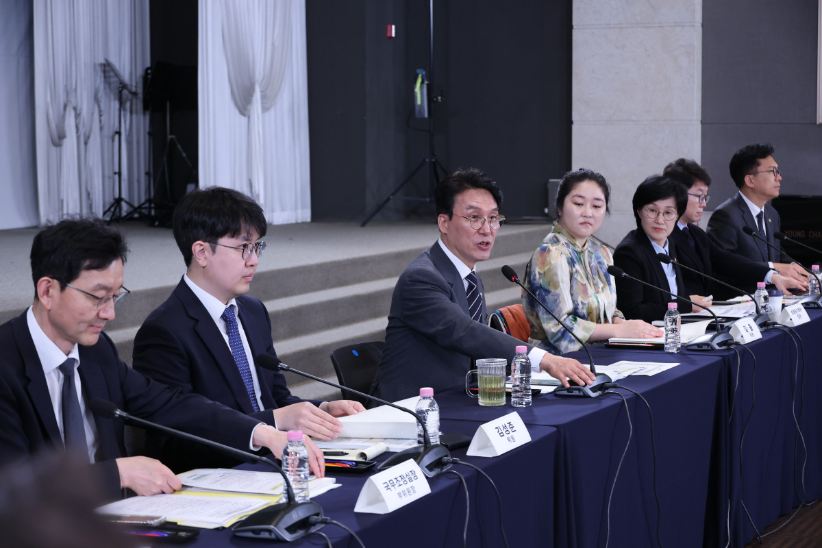 ▲김민석 국무총리가 28일 서울 마포구 중소기업DMC타워에서 열린 제18차 청년정책조정위원회 겸 제2차 청년정책 관계장관회의에서 발언하고 있다. (연합뉴스)