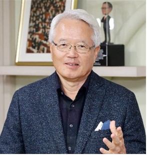 ▲박형준 국민의힘 부산시장 후보 캠프 공동 명예선대위원장으로 위촉된 정의화 전 국회의장. (사진=박형준 후보 캠프)