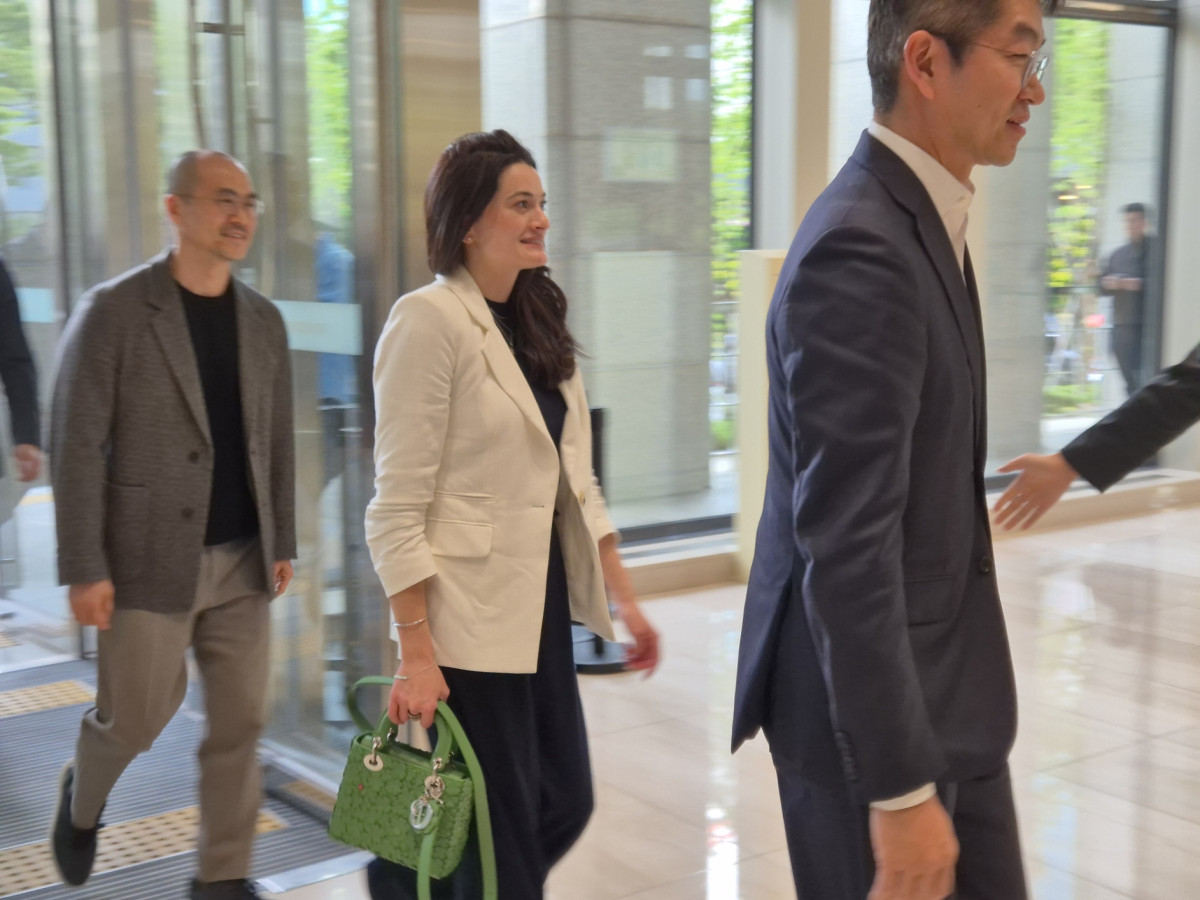 ▲젠슨 황 엔비디아 최고경영자(CEO)의 장녀인 매디슨 황 엔비디아 옴니버스·로보틱스 제품 마케팅 수석 이사가 28일 오후 서울 여의도 LG트윈타워로 들어오고 있다. 권태성 기자 tskwon@