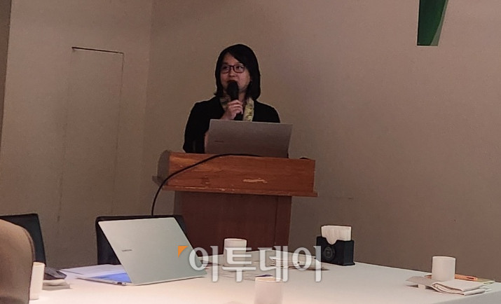 ▲이주희 엘앤씨바이오 부회장이 ‘리투오’ 논란에 대해 발언하고 있다. (이상민 기자 imfactor@)