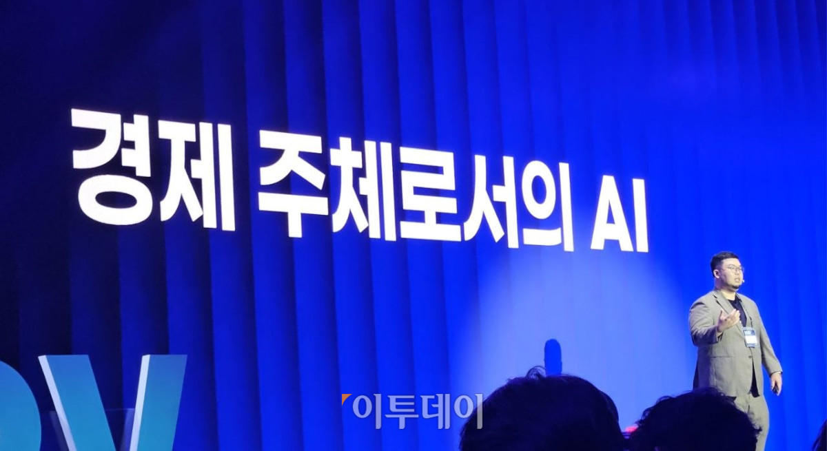 ▲고석현 사이오닉에이아이 대표가 29일 서울 여의도 콘래드 호텔에서 열린 ‘DeSeRVe All 2026: Web3 Neobank’에서 발언하고 있다. (박정호 기자 godot@)