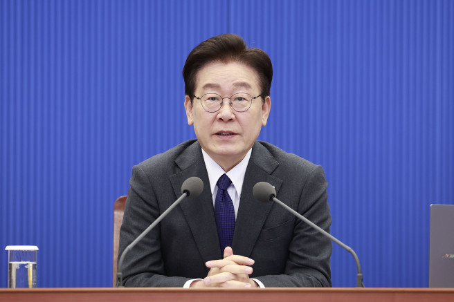 ▲이재명 대통령이 30일 청와대에서 열린 수석보좌관회의에서 발언하고 있다. (연합뉴스)