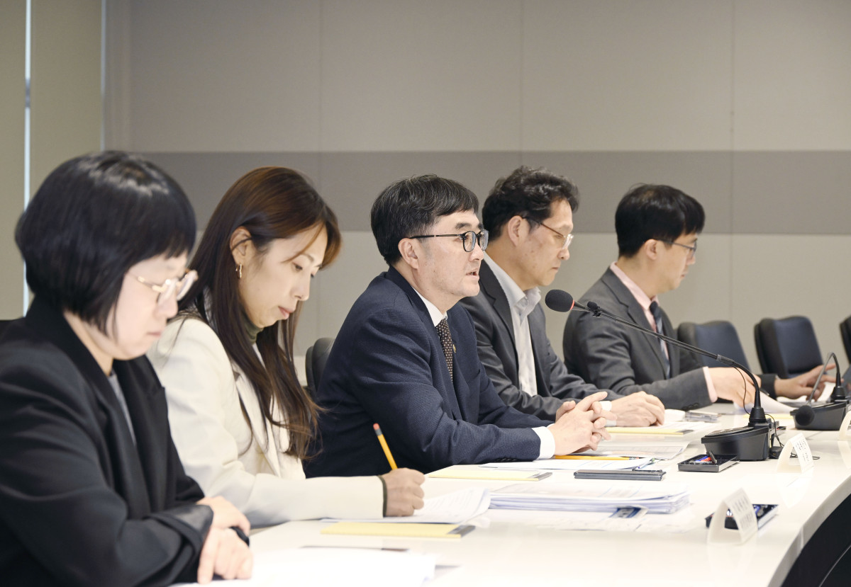 ▲임기근 기획예산처 차관이 27일 경기 시흥 대모 엔지니어링을 방문, 수출바우처지원사업 관련 점검 회의를 주재하고 있다. (사진제공=기획예산처)