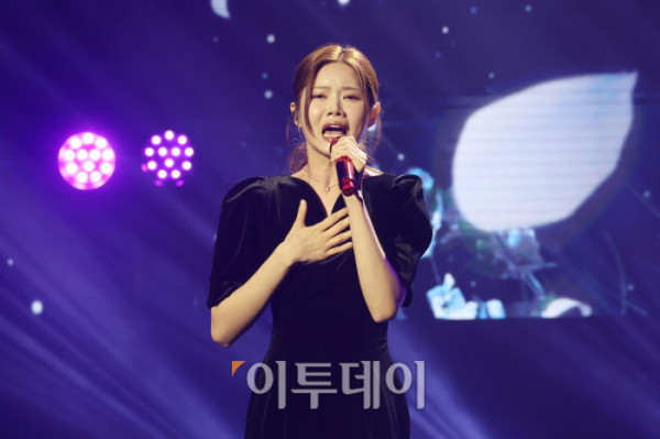 ▲11일 서울 서대문구 연세대 100주년 콘서트홀에서 열린 비바브라보 2nd Festival에서 미스트롯3 Top7 배아현이 공연을 하고 있다. 고이란 기자 photoeran@