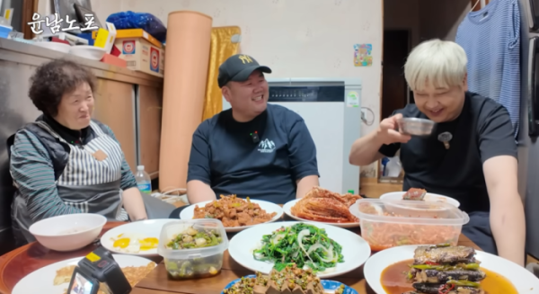 ▲100만 뷰 이상 최다 조회수를 기록한 전주 편.(‘윤남노포’ 유튜브 화면 캡처)