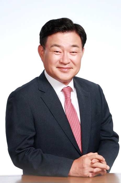 ▲대한사격연맹의 신임 인사기금마케팅위원장으로 선임된 허인구 전 G1 방송 대표. (사진제공=대한사격연맹)