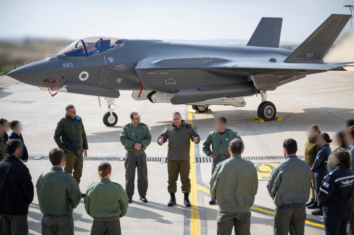 ▲올해 1월 이스라엘 공군에 인도된 미국 록히드마틴의 5세대 스텔스 전투기 F-35i 인도식 모습. (출처 이스라엘방위군)