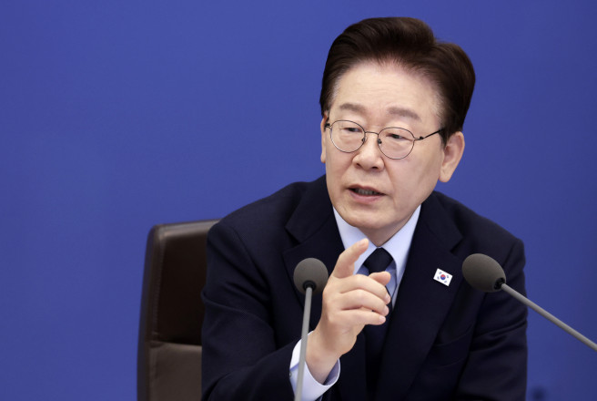 ▲이재명 대통령이 6일 청와대에서 열린 국무회의 겸 비상경제점검회의에서 발언하고 있다. (연합뉴스)