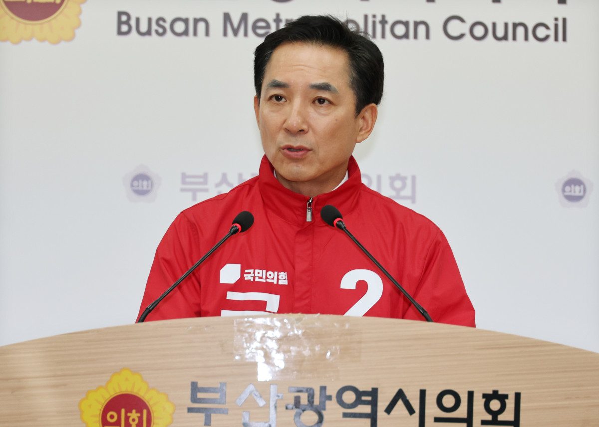 ▲박민식 국민의힘 부산 북구갑 국회의원 선거 후보가 6일 오전 시의회 브리핑룸에서 출마 기자회견을 하고 있다. (연합뉴스)