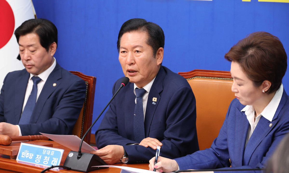 ▲정청래 더불어민주당 대표가 6일 오전 서울 여의도 국회에서 열린 최고위원회의에서 발언을 하고 있다. (사진=뉴시스)