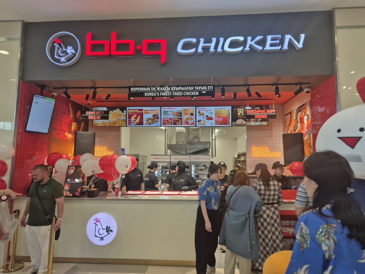 ▲BBQ 카자흐스탄 메가 알마아타점. (사진제공=제너시스BBQ그룹)
