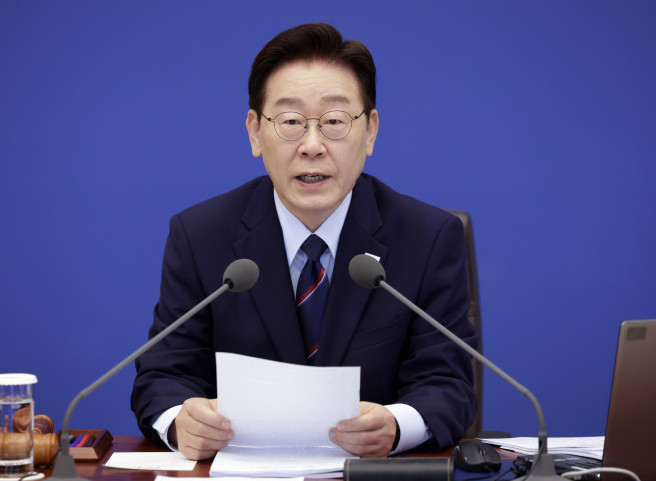 ▲이재명 대통령이 12일 청와대에서 열린 국무회의 겸 비상경제점검회의에서 발언하고 있다. (연합뉴스)