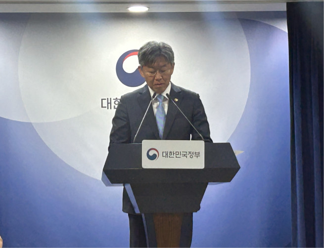 ▲김이탁 국토교통부 제1차관이 12일 정부서울청사에서 ‘토지거래허가구역 실거주 유예 확대’ 방안을 발표하고 있다. (천상우 1000tkddn@)