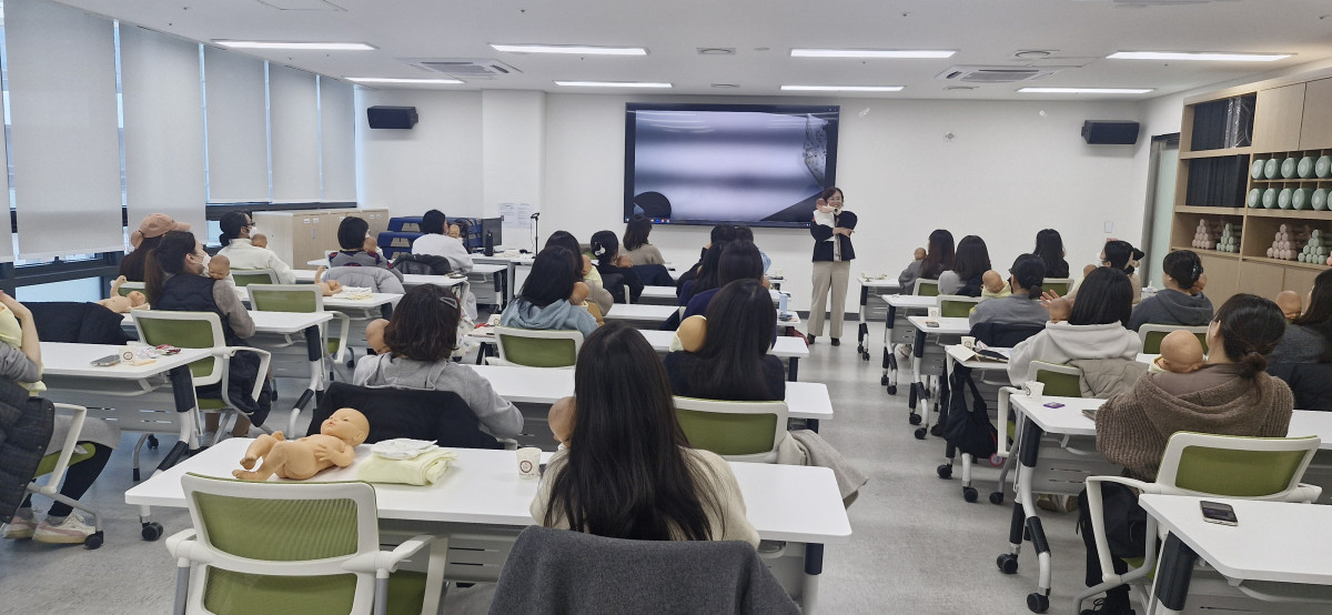 ▲‘행복한 출산준비교실’ 1기 참여 모습. (사진 제공 = 서울특별시 광진구)