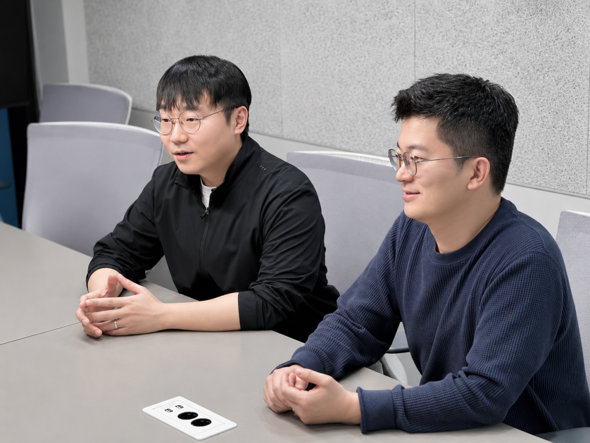 ▲이성파(왼쪽)·이승훈 링글 공동대표가 지난달 30일 서울 강남구 본사에서 본지와 인터뷰를 진행하고 있다. (사진제공=링글)