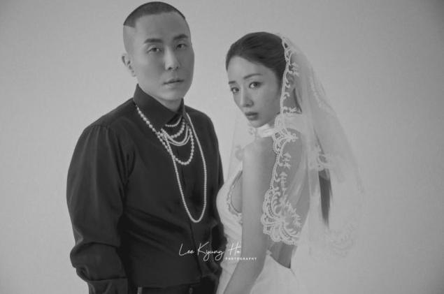 ▲라도와 윤보미. (사진제공=엘케이에이치컴퍼니)