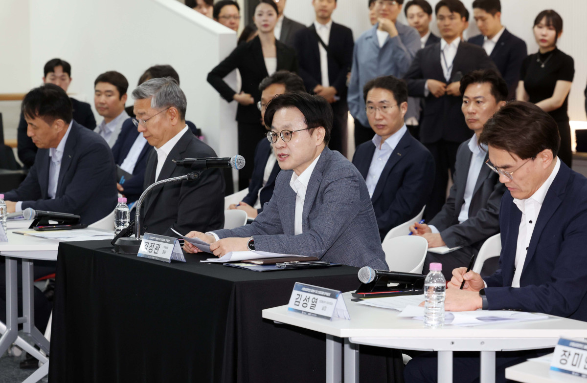 ▲김정관 산업통상부 장관이 18일 서울 여의도 한국성장금융에서 열린 산업성장펀드 조성식 및 기술금융 전략회의에서 모두발언을 하고 있다. 신태현 기자 holjjak@
