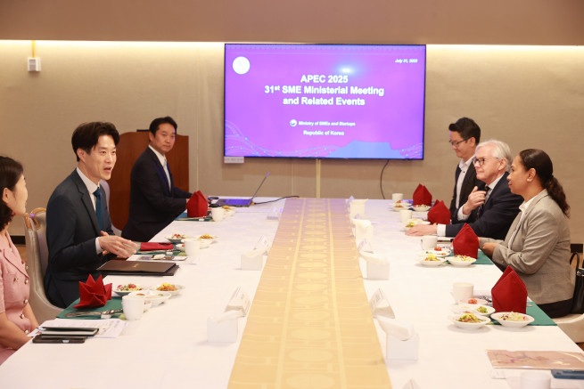 ▲노용석 중소벤처기업부 차관이 지난해 7월 31일 서울 종로구 정부서울청사에서 열린 ‘APEC 회원국 주한대사관 관계자 초청 간담회’에서 인사말을 하고 있다. (사진제공=중소벤처기업부)