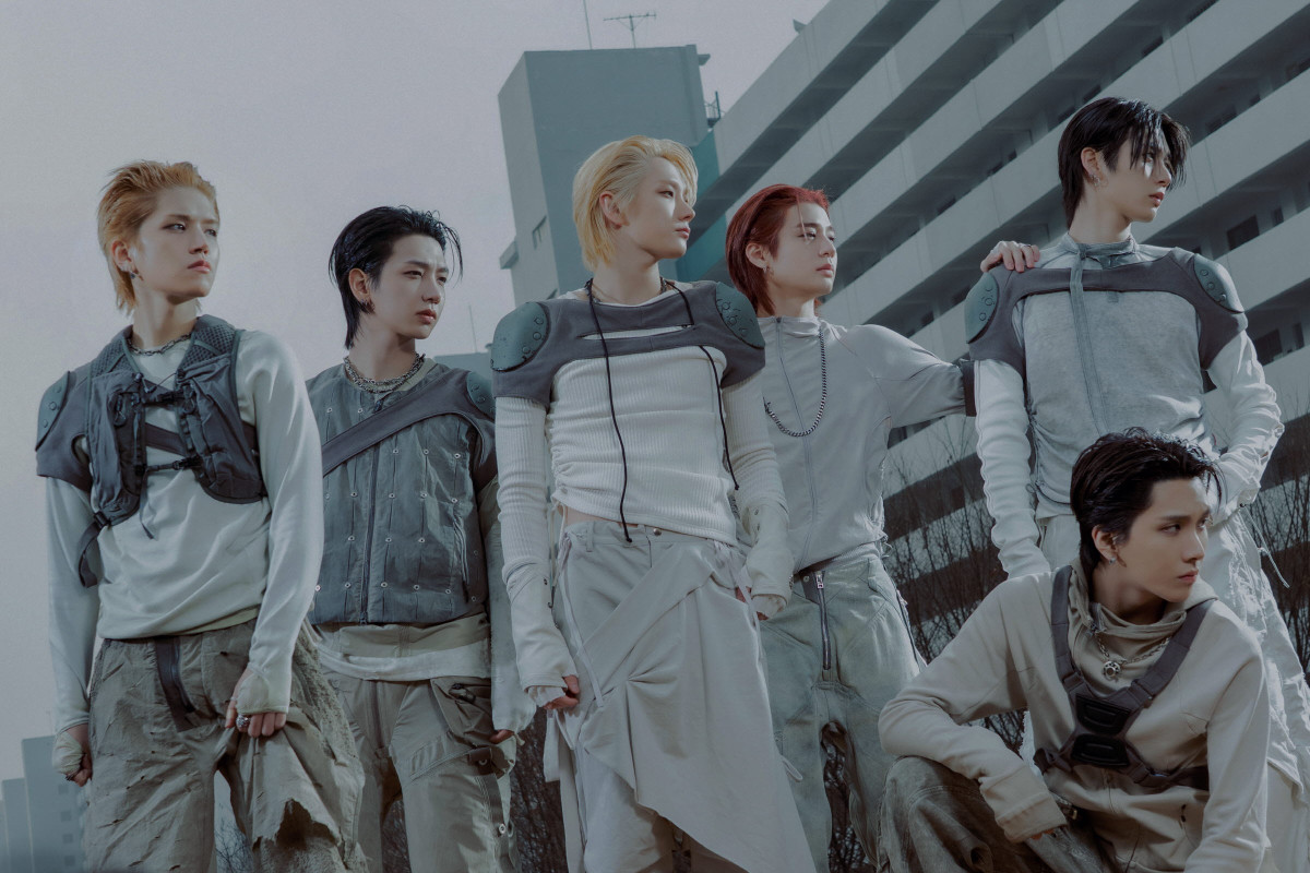 ▲LG유플러스가 보이그룹 보이넥스트도어(BOYNEXTDOOR)와 브랜드 앰배서더 파트너십을 체결하고, 함께 새로운 캠페인을 진행한다고 19일 밝혔다. 사진은 새로운 캠페인 광고 모습. (사진제공=LG유플러스)