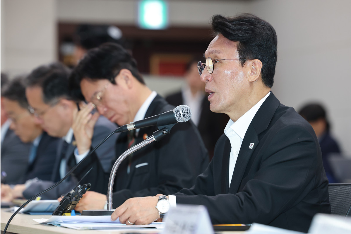 ▲김민석 국무총리가 19일 전북 군산 새만금개발청에서 열린 새만금 전북 대혁신 TF 3차회의에서 모두발언을하고 있다. (연합뉴스)