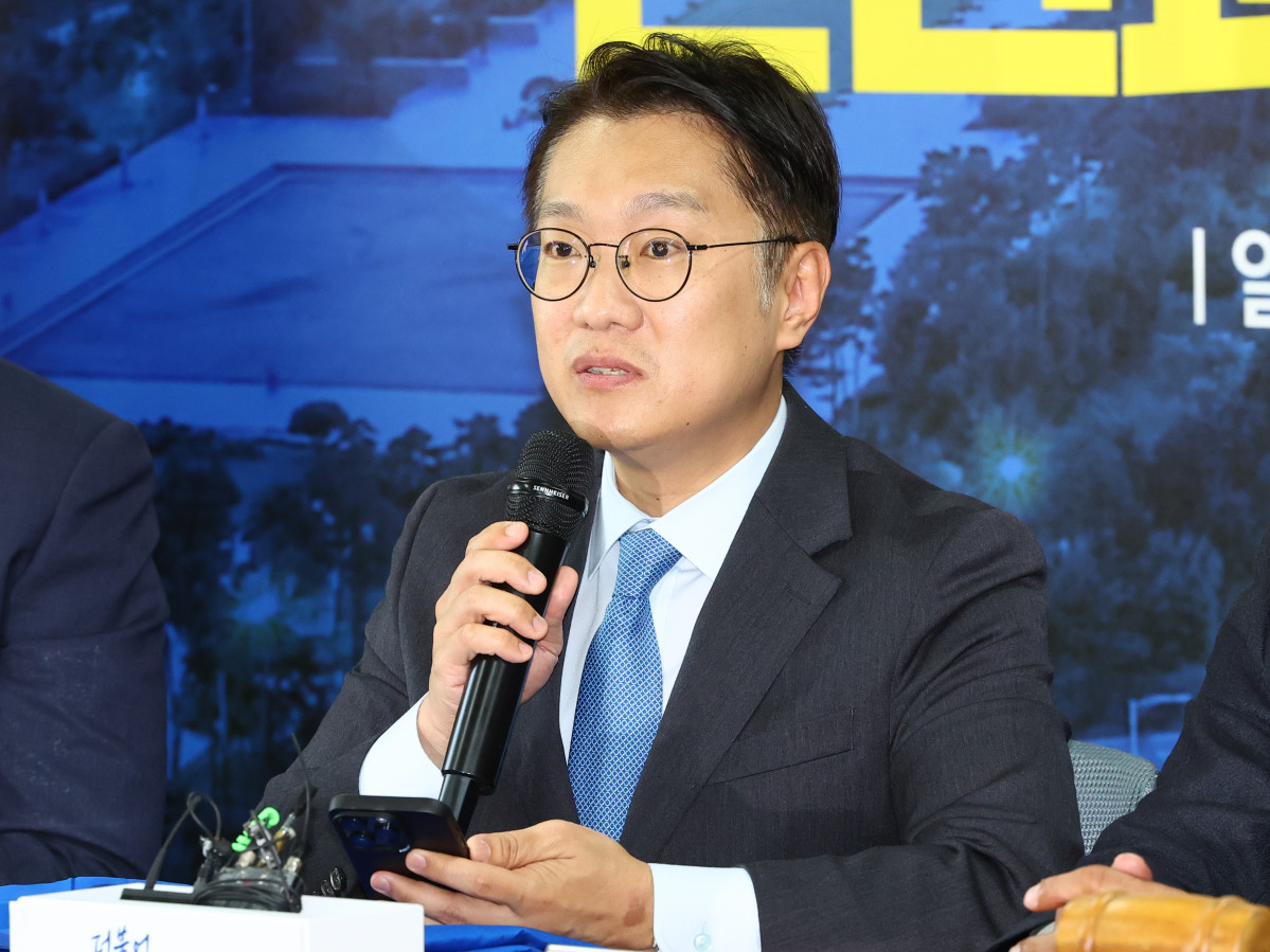 ▲김남준 더불어민주당 계양을 보궐선거 후보자가 24일 오전 인천 연수구 정지열 더불어민주당 연수구청장 후보 선거사무소에서 열린 현장 최고위원회의에서 발언하고 있다. (사진=뉴시스)