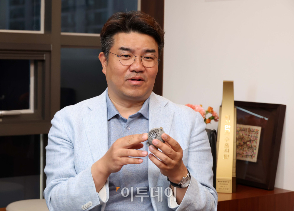 ▲유현승 시지메드텍 대표가 최근 서울 성동구 본사에서 본지와 만나 인터뷰를 하고 있다. (고이란 기자 photoeran@)