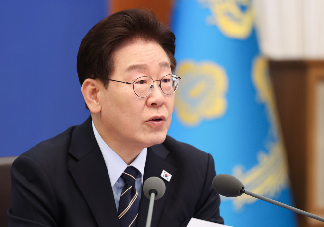 ▲이재명 대통령이 20일 청와대에서 열린 국무회의 겸 비상경제점검회의에서 발언하고 있다. (연합뉴스)