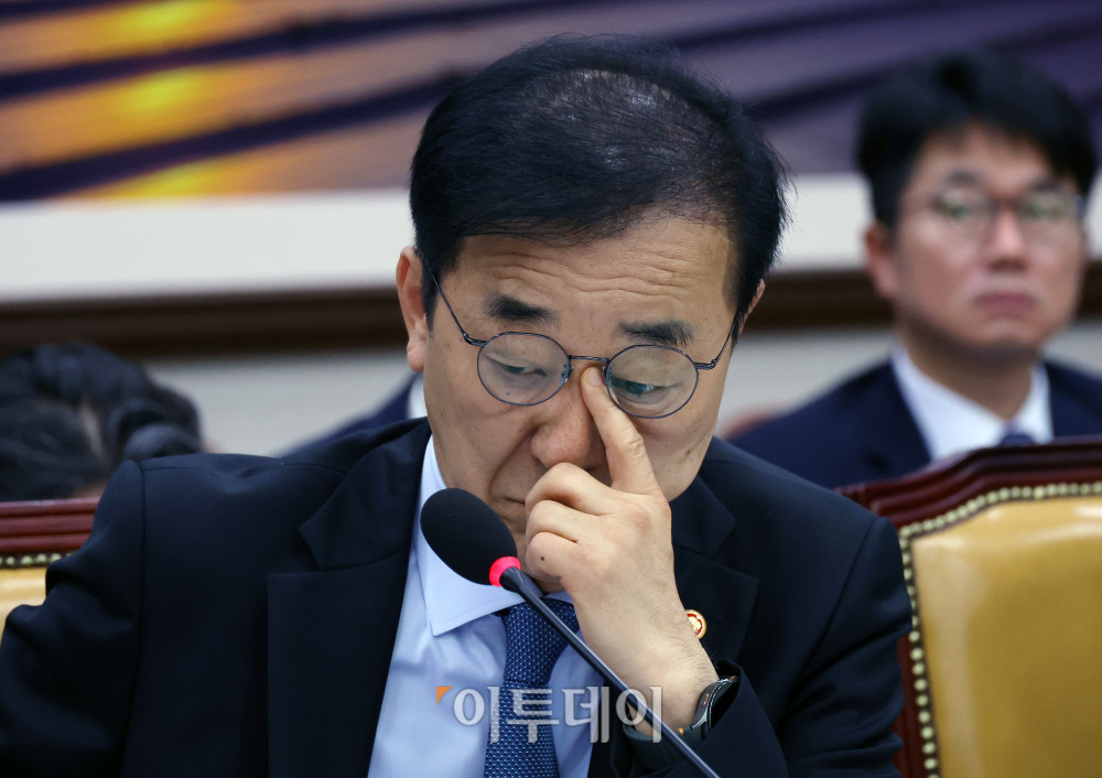 ▲김윤덕 국토교통부 장관이 20일 서울 여의도 국회 국토교통위원회 전체회의에서 열린 GTX-A 삼성역 구간 철근 누락에 대한 현안 질의에 참석하고 있다. 고이란 기자 photoeran@