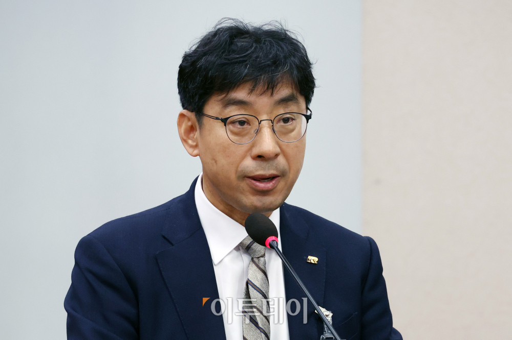 ▲이안호 국가철도공단 이사장 직무대행이 20일 서울 여의도 국회 국토교통위원회 전체회의에서 열린 GTX-A 삼성역 구간 철근 누락에 대한 현안 질의에서 의원 질의에 답하고 있다. 고이란 기자 photoeran@