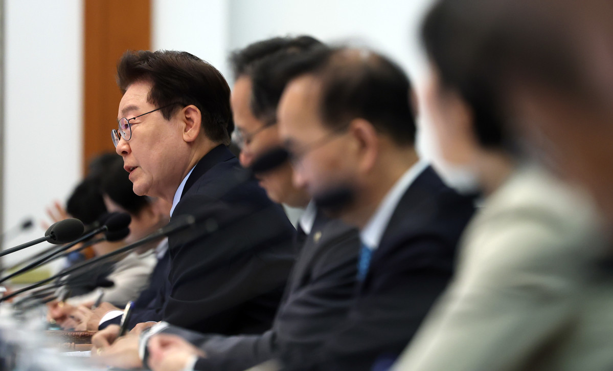 ▲이재명 대통령이 20일 청와대에서 열린 국무회의 겸 비상경제점검회의에서 발언하고 있다. (사진제공=연합뉴스)
