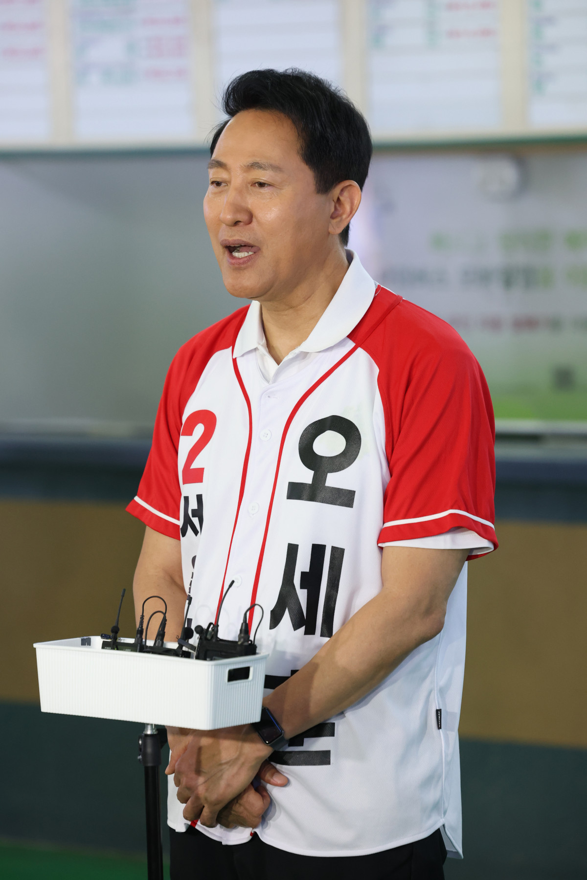 ▲오세훈 국민의힘 서울시장 후보가 22일 광진구 동서울터미널 앞에서 선거 유세를 하고 있다. (연합뉴스)