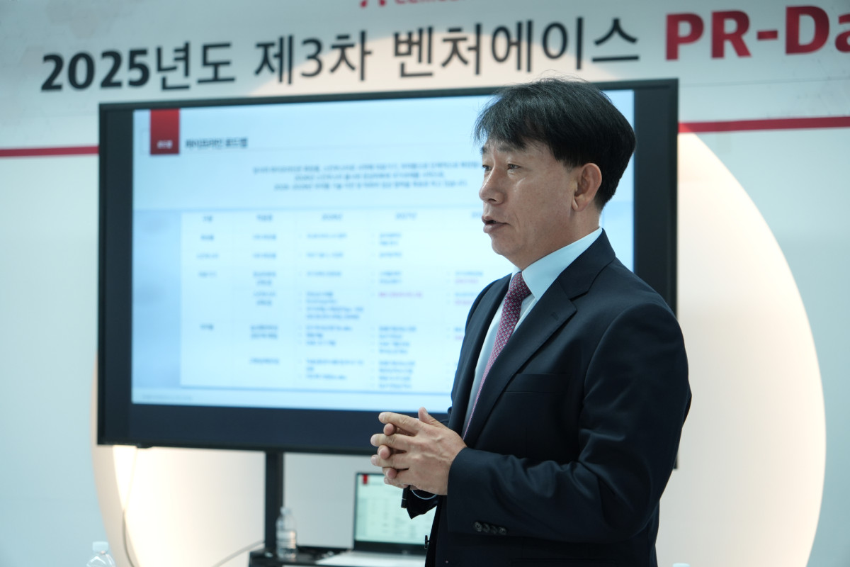 ▲성민규 셀아이콘랩 대표가 20일 대전 중구 본사에서 열린 벤처기업협회 PR-Day에서 기자간담회를 진행하고 있다. (사진제공=셀아이콘랩)