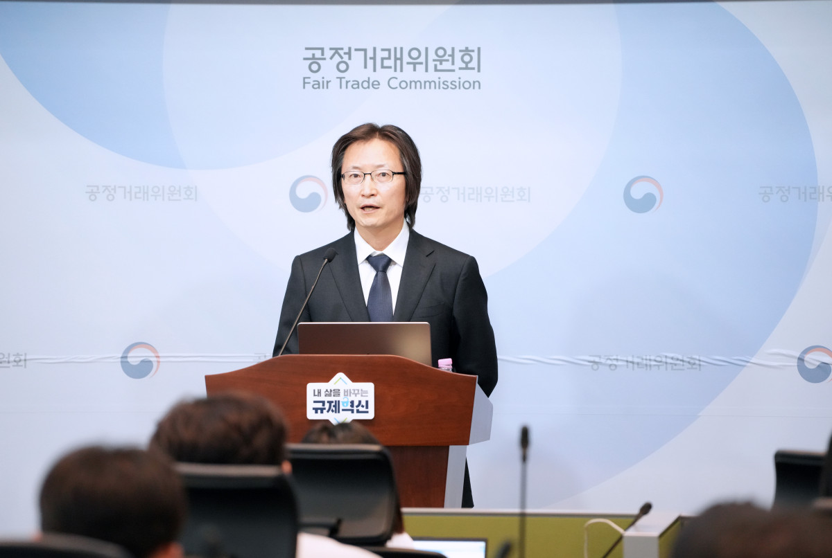 ▲주병기 공정거래위원장이 26일 정부세종청사에서 국민주권정부 출범 1주년 기자간담회를 열고 발언하고 있다. (공정거래위원회)
