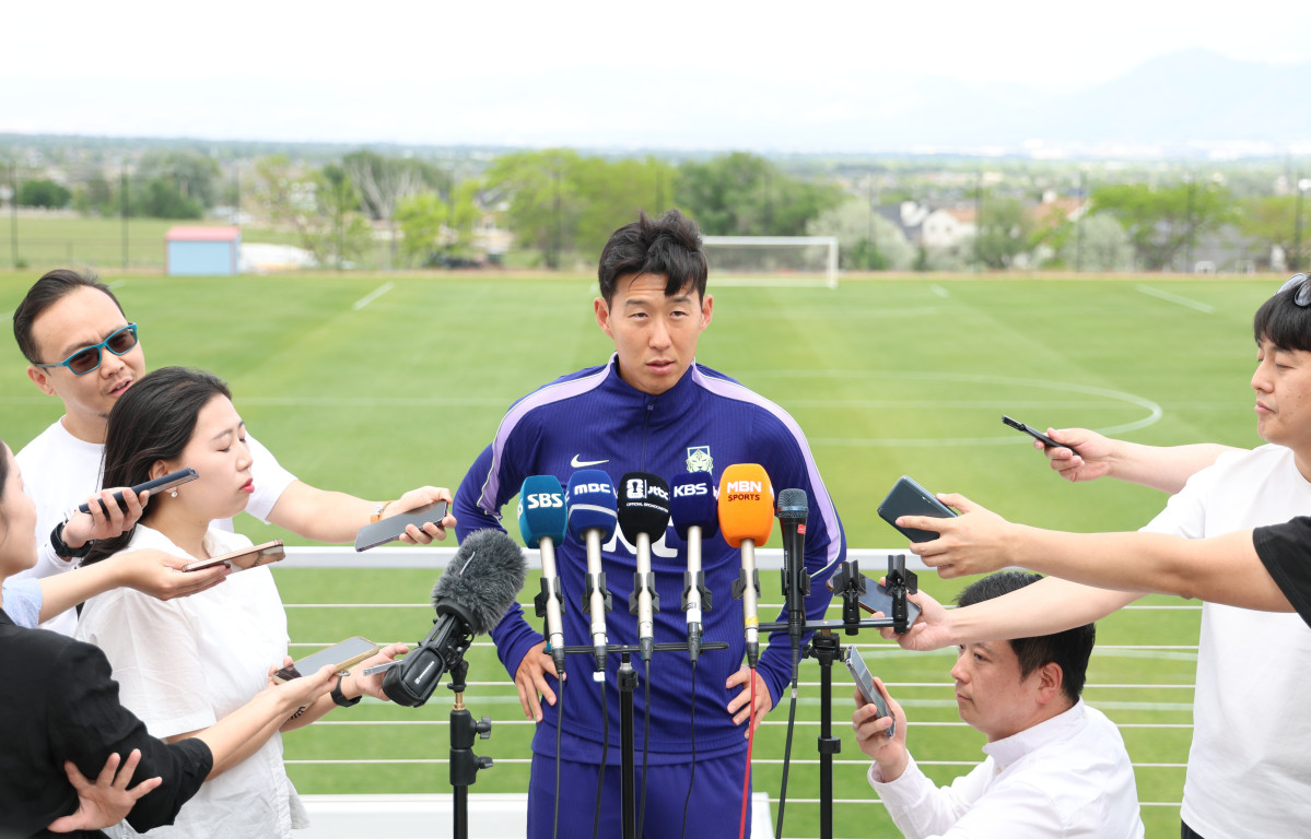 ▲26일(현지시간) 오후 미국 유타주 헤리먼에 위치한 자이언스뱅크 트레이닝센터에서 축구 국가대표팀 손흥민이 인터뷰를 하고 있다. (연합뉴스)