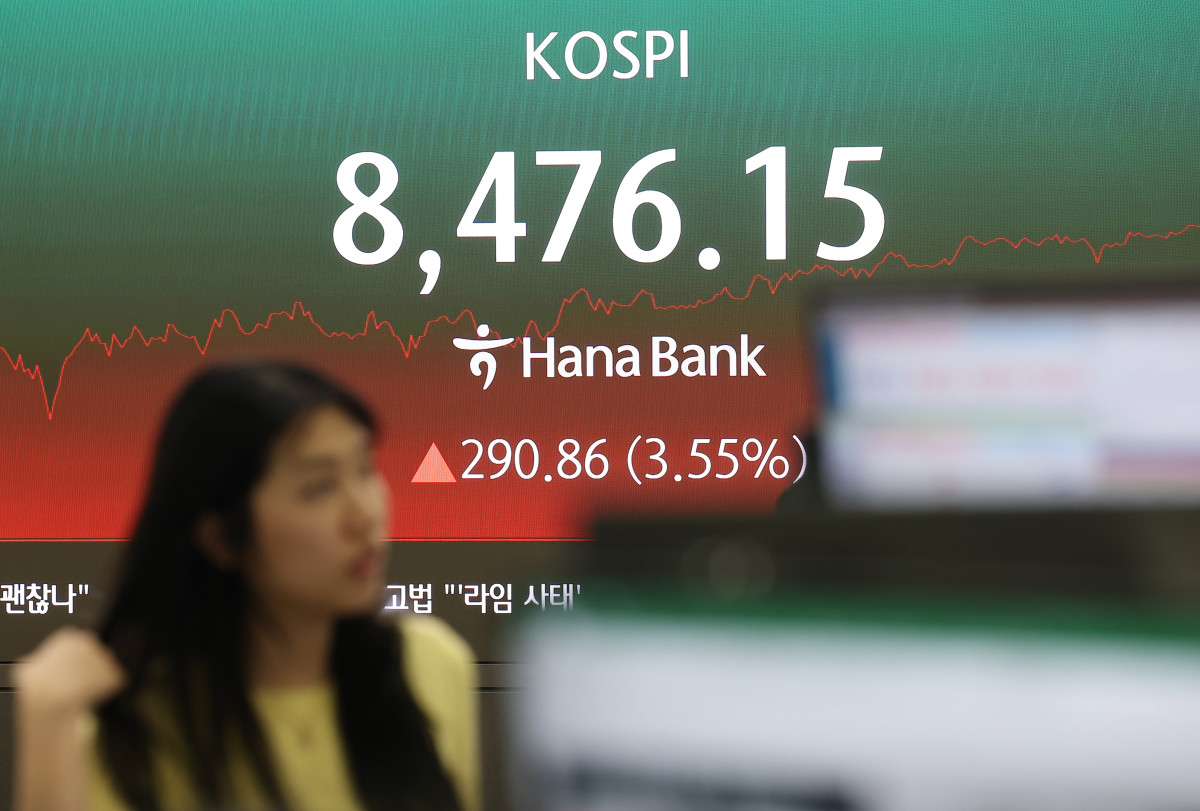 코스피 8000 돌파에 ‘빚투’ 잔고 첫 37조…투자자예탁금 130조 재돌파