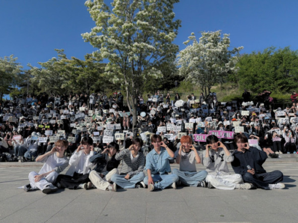 ▲유어즈(사진출처=피나클엔터테인먼트)