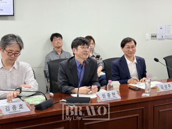 ▲'국민연금의 사회투자 어떻게 가능한가' 토론회에서 원종현 전 국민연금기금 수탁자책임전문위원장이 발표를 하고 있다. (박지수 기자 jsp@)