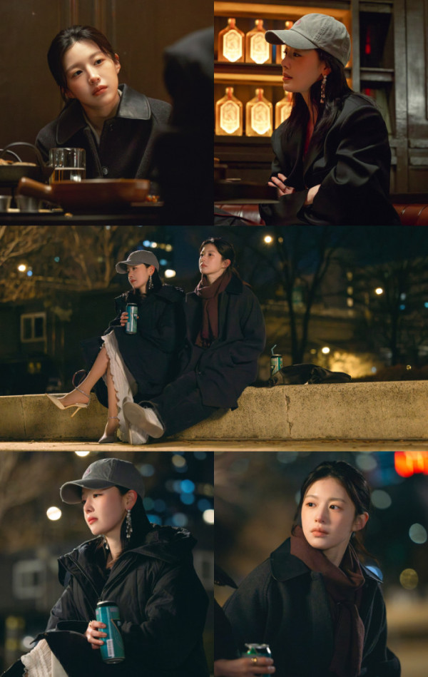 ▲‘모두가 자신의 무가치함과 싸우고 있다’ 고윤정X한선화(사진출처=스튜디오 피닉스·SLL·스튜디오 플로우)