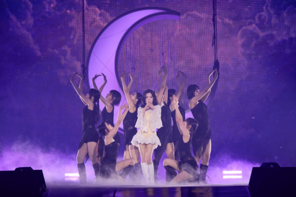 ▲아이린 솔로 콘서트 (사진출처=SM엔터테인먼트)